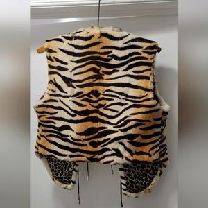 RABBIT Vest w/ Tiger Print